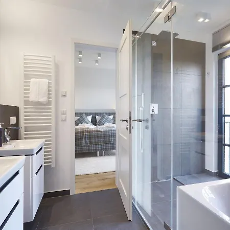 Prázdninový dům Reetland Am - Luxus Reetdachvilla Mit 3 Schlafzimmern, Sauna Und Kamin F12