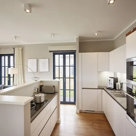 Reetland Am - Luxus Reetdachvilla Mit 3 Schlafzimmern, Sauna Und Kamin F12 Dranske